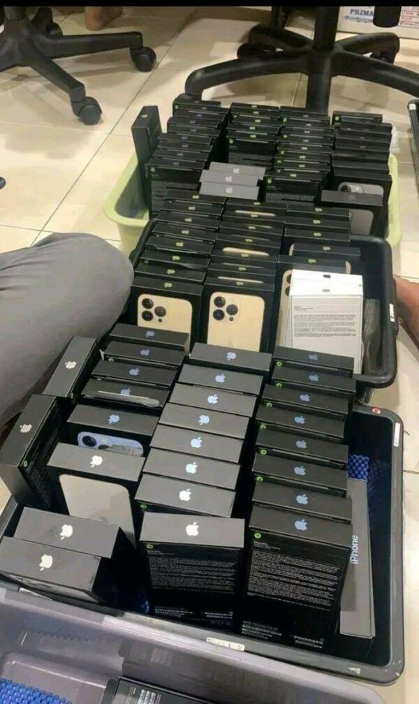 Buy iPhone Liquidation Pallets - Image 3