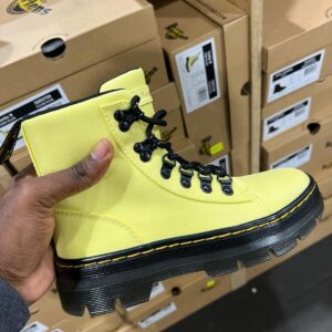 DR. MARTENS BOOTS PALLETS 100 Pcs